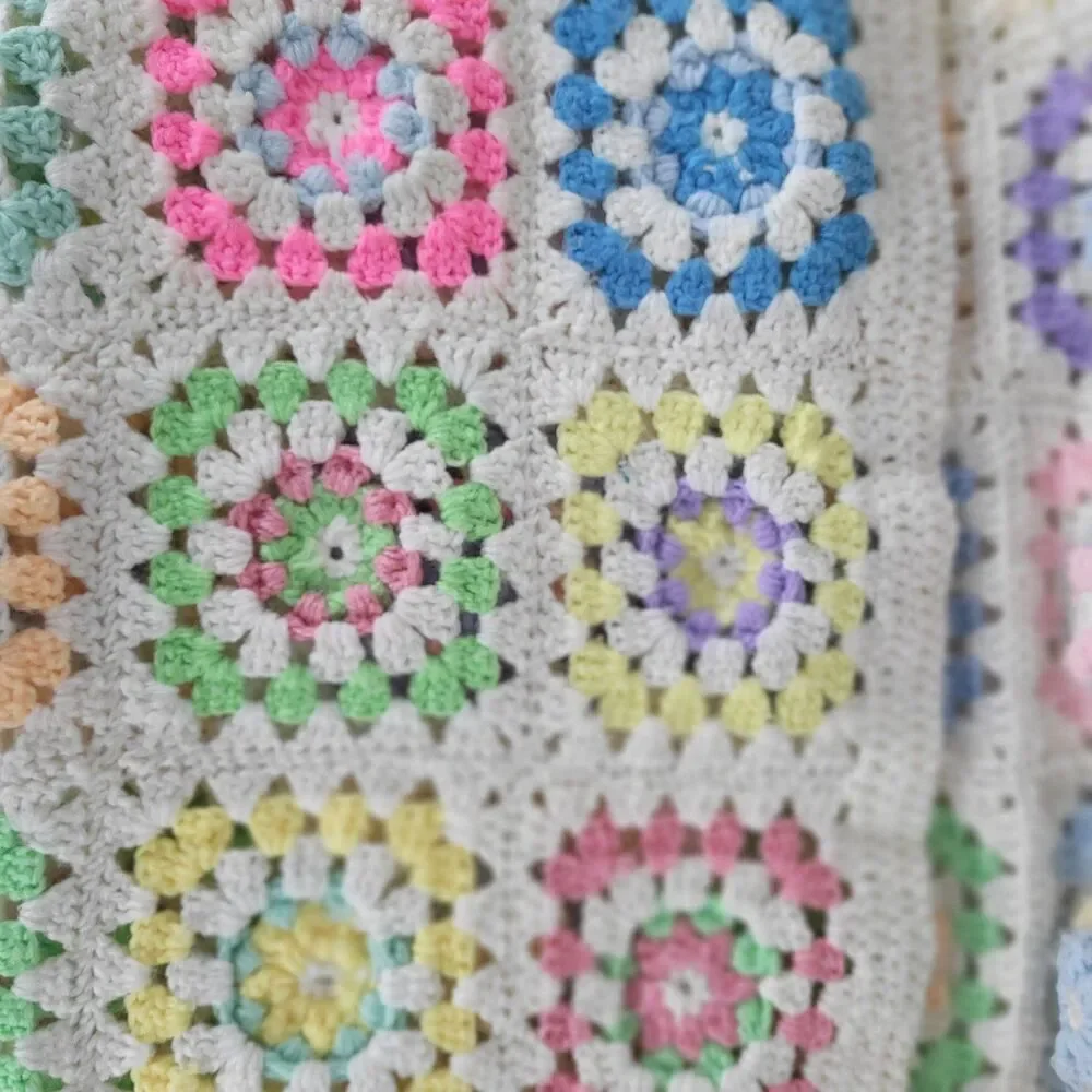 Vintage Handmade Crochet 3D Roses Afghan Grannycore Grannycore Cottage Throw